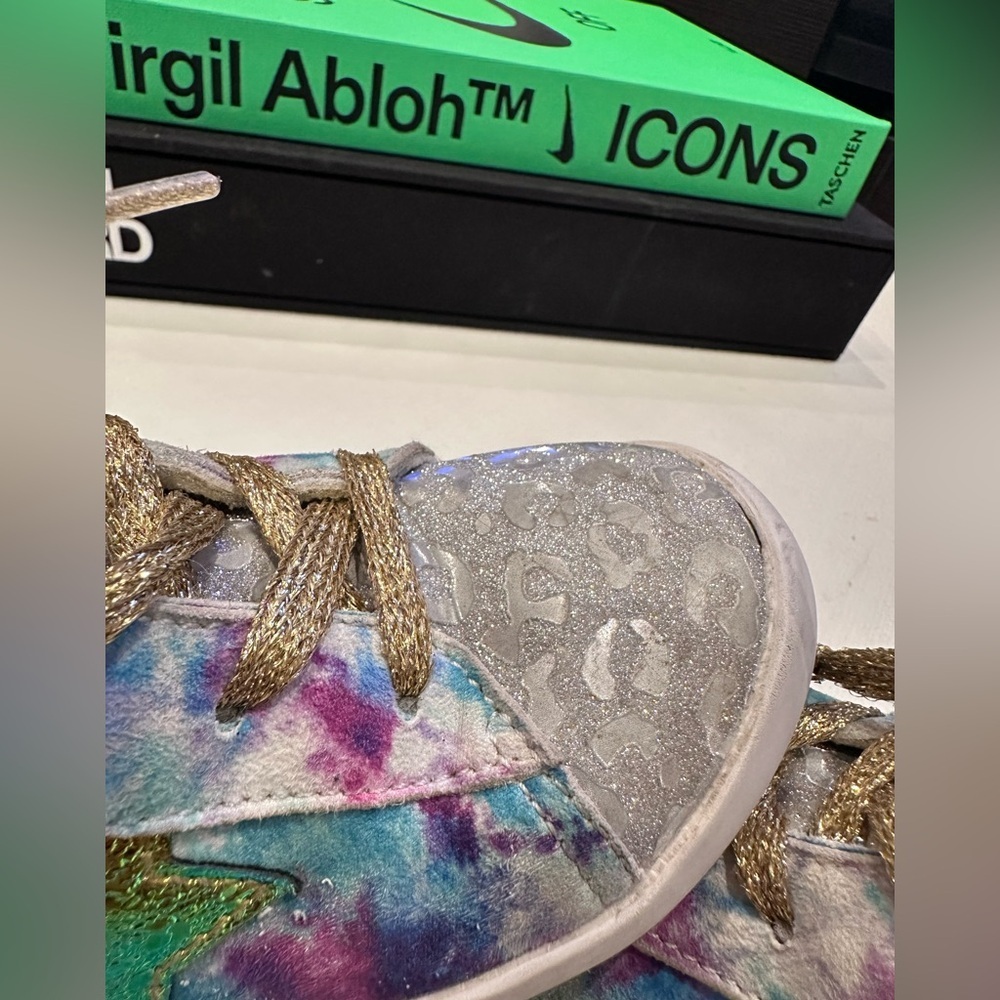 Designer Kids Tie-Dye Sneakers with Gold Star - Picture 3 of 7